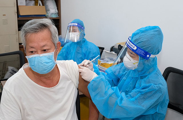 Cục trưởng Cục Y tế dự phòng: Hai kịch bản phòng dịch COVID-19 của Việt Nam có thể triển khai thời gian tới  - Ảnh 3.