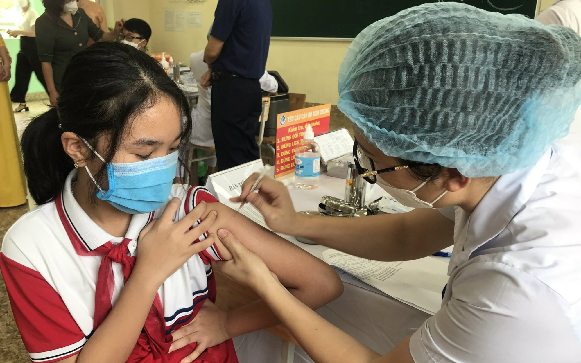 Chiều 14/4: Chính phủ đồng ý nhận viện trợ vaccine phòng COVID-19 để tiêm cho trẻ từ 5 - dưới 12 tuổi