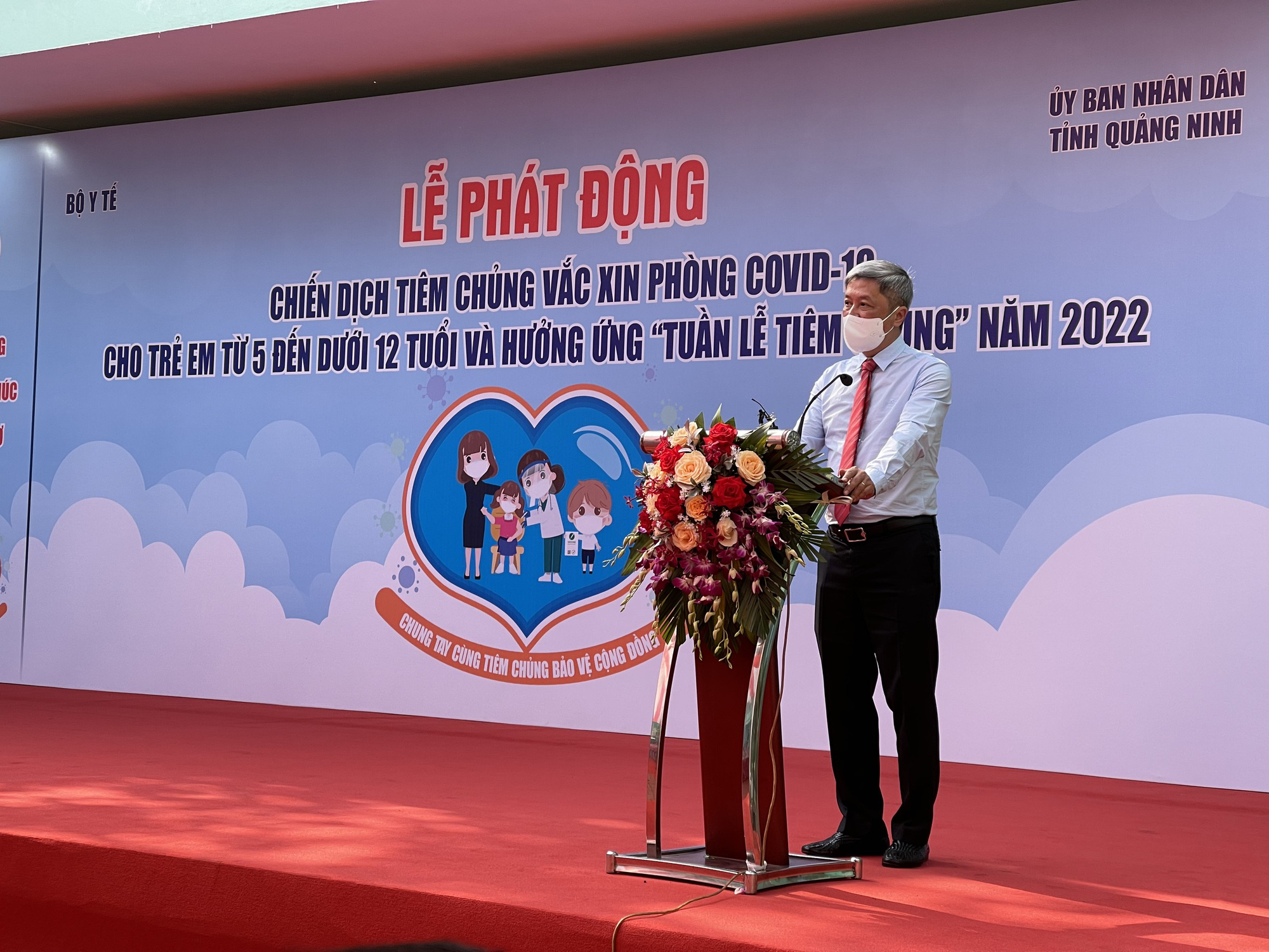 Gần 200 trẻ từ 5 - dưới 12 tuổi đầu tiên ở Quảng Ninh tiêm vaccine phòng COVID-19 - Ảnh 1.