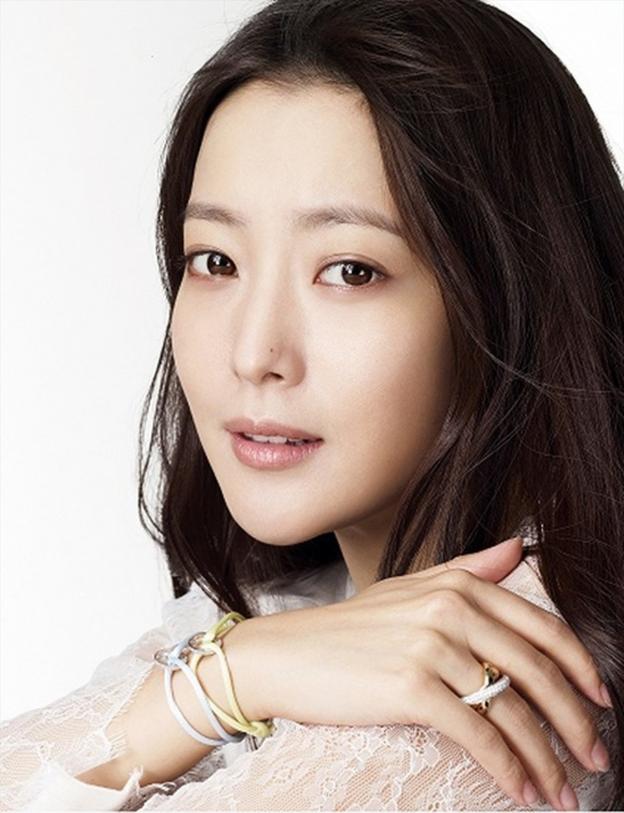 Kim Hee Sun 1