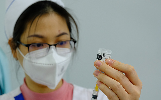 Chiều 23/4: Cập nhật mới nhất về tiêm mũi 3 vaccine phòng COVID-19