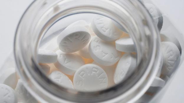 Người trên 60 tuổi không dùng aspirin ngừa cơn đau tim, đột quỵ