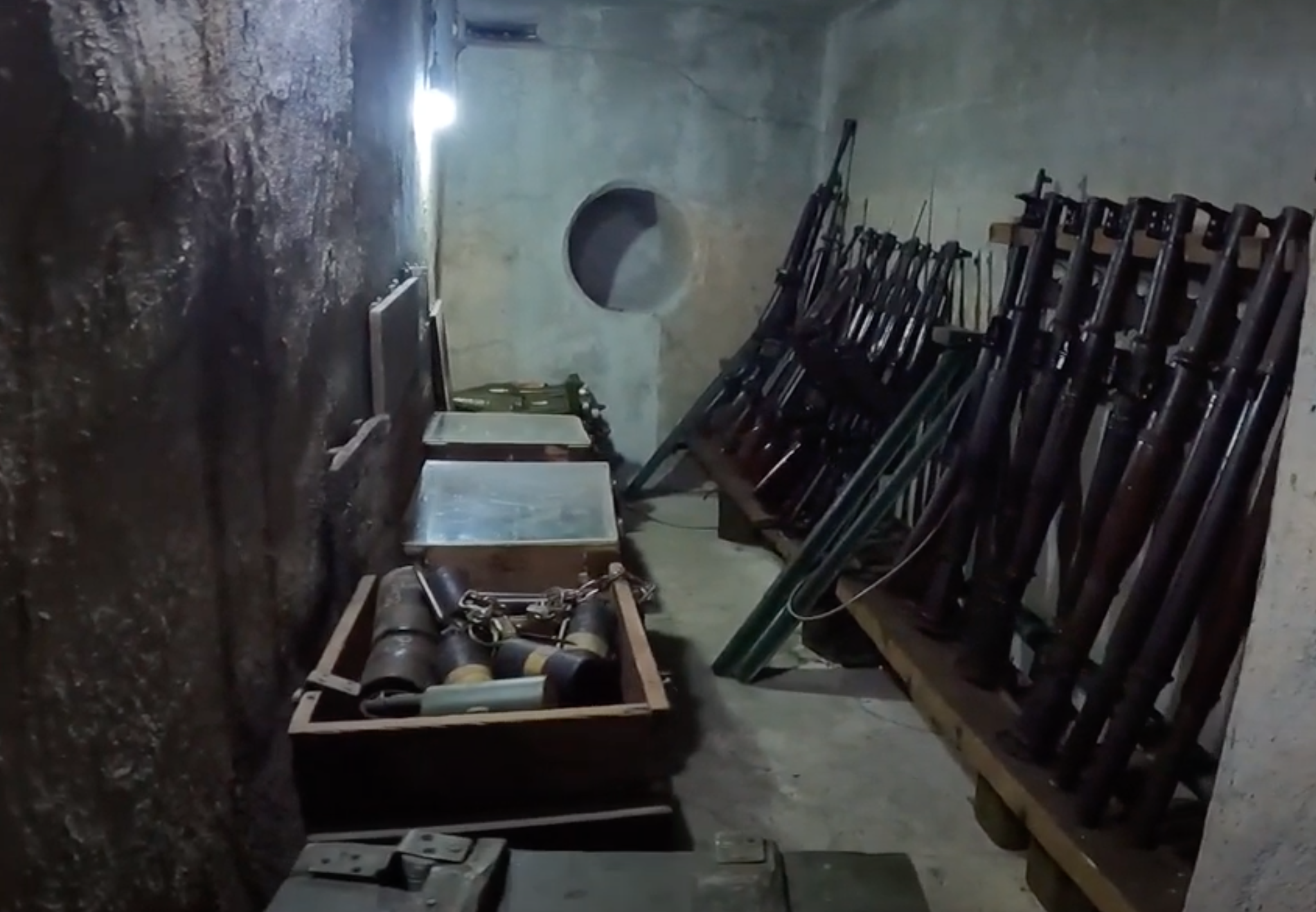 Hầm bí mật chứa vũ khí của Biệt động Sài Gòn - chứng tích lịch sử giữa lòng TP.HCM - Ảnh 5.