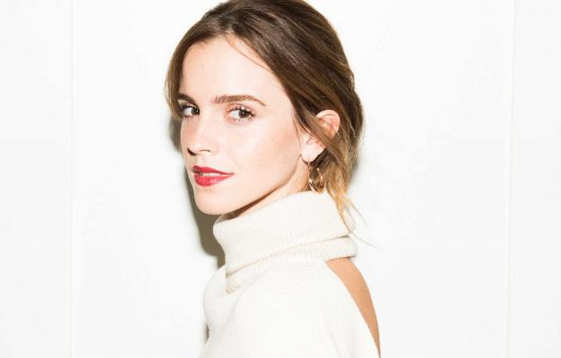 Emma Watson làm gì để có làn da trắng sứ ở tuổi 31?
