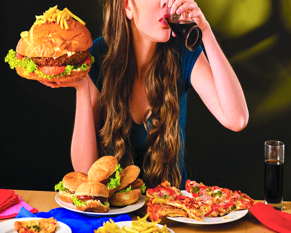 Ăn quá nhiều, khó kiểm soát có thể do rối loạn ăn uống vô độ - Ảnh 3.