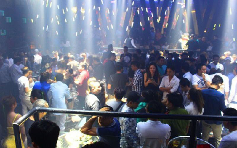 Nóng: Quán bar, karaoke, vũ trường, massage ở Hà Nội được mở cửa từ 0h ngày 8/4