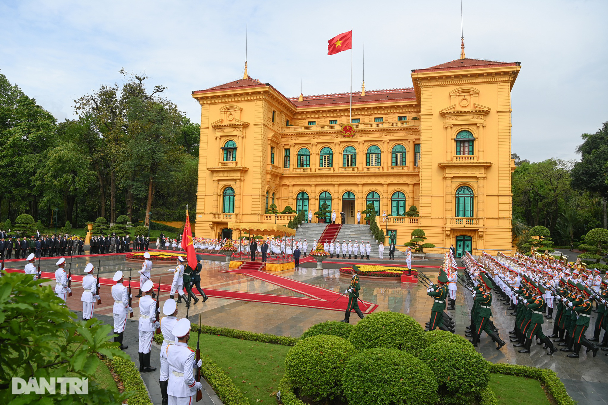 Thủ tướng Phạm Minh Chính chủ trì lễ đón chính thức Thủ tướng Nhật Bản - Ảnh 9.