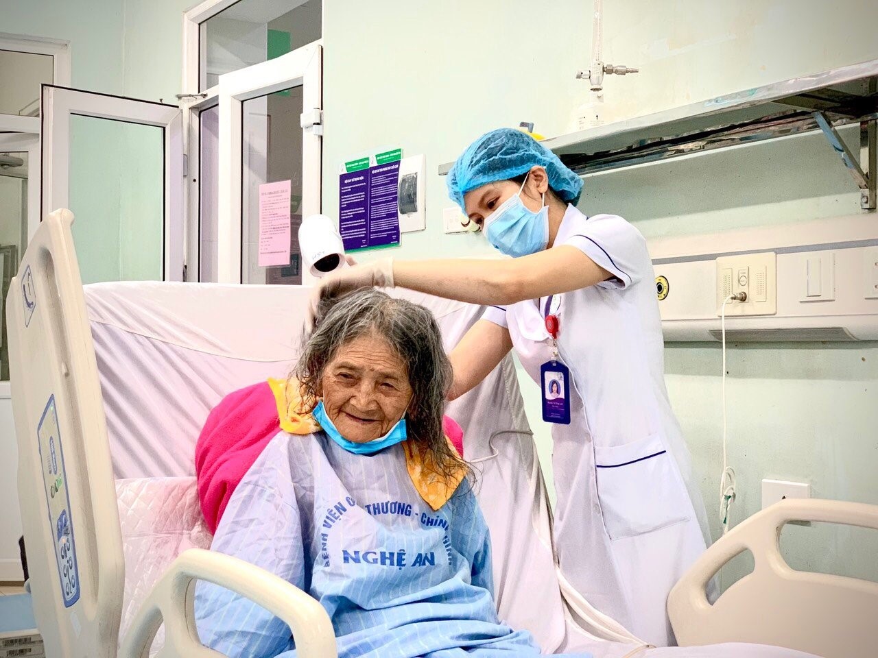 Bệnh viện Chấn thương Chỉnh hình Nghệ An nỗ lực nâng cao chất lượng qua sự hài lòng người bệnh