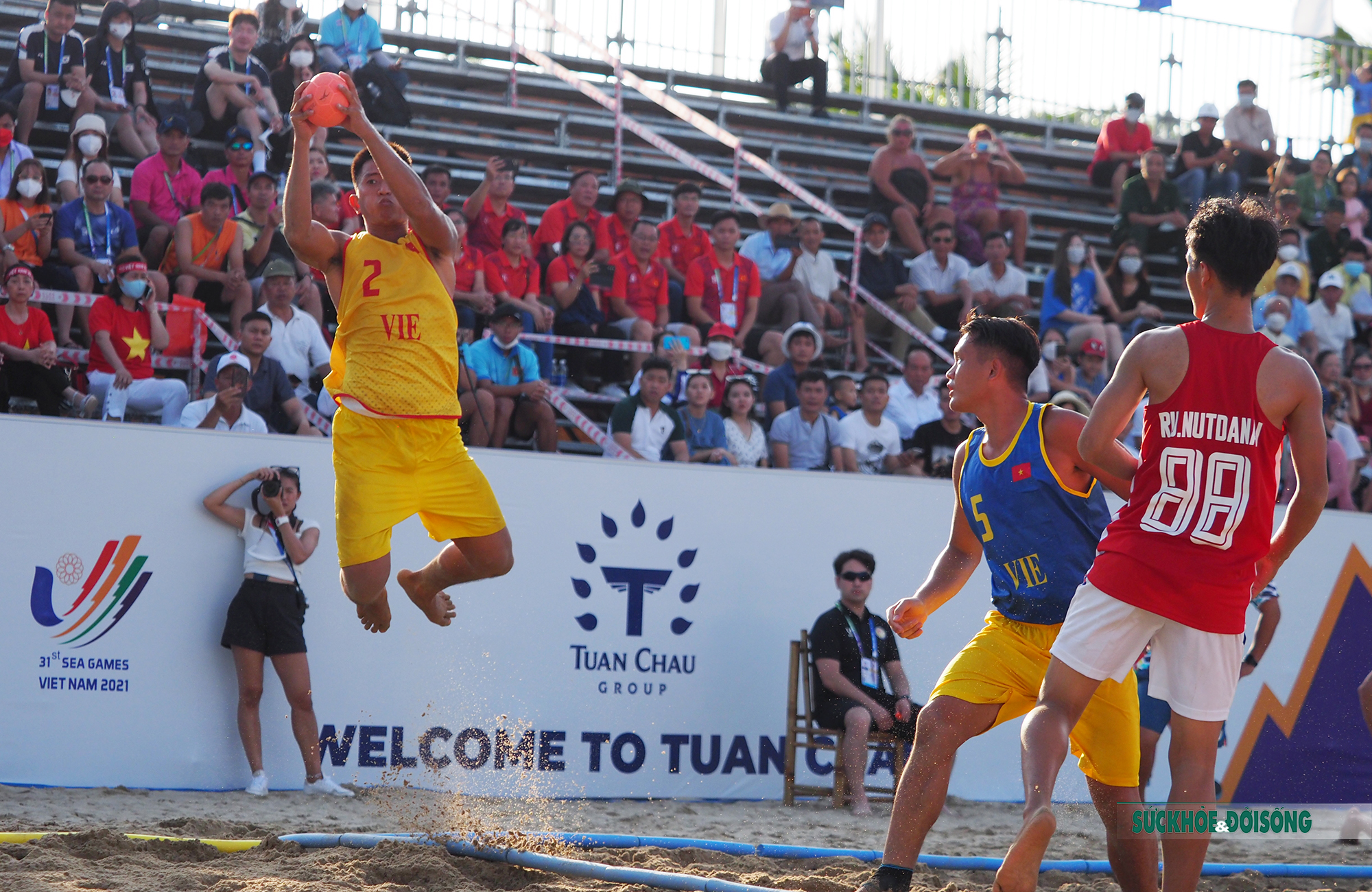 Đội tuyển bóng ném bãi biển nam Việt Nam bảo vệ thành công Huy chương Vàng tại kỳ SEA Games 31 - Ảnh 12.