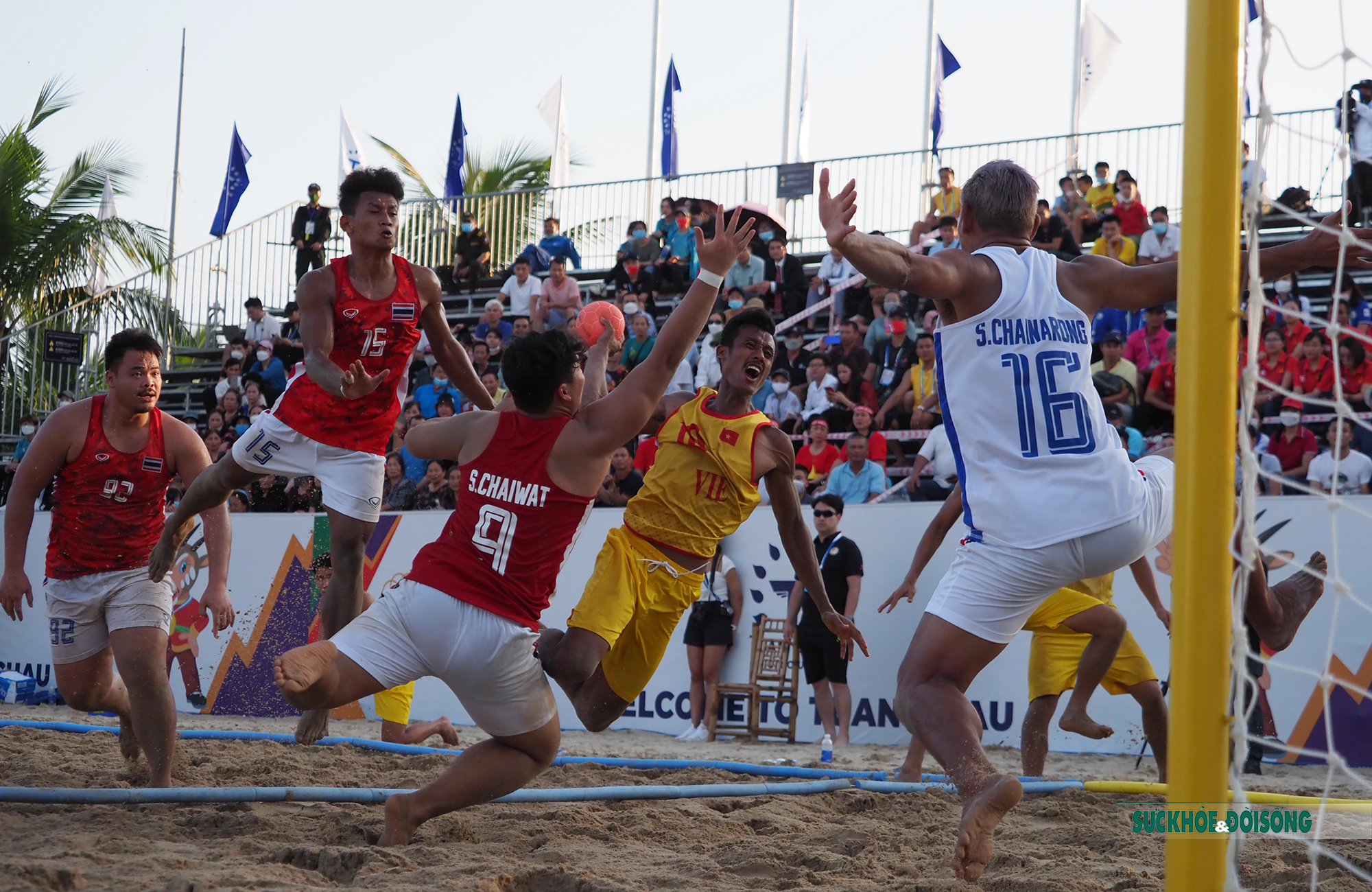 Đội tuyển bóng ném bãi biển nam Việt Nam bảo vệ thành công Huy chương Vàng tại kỳ SEA Games 31 - Ảnh 17.