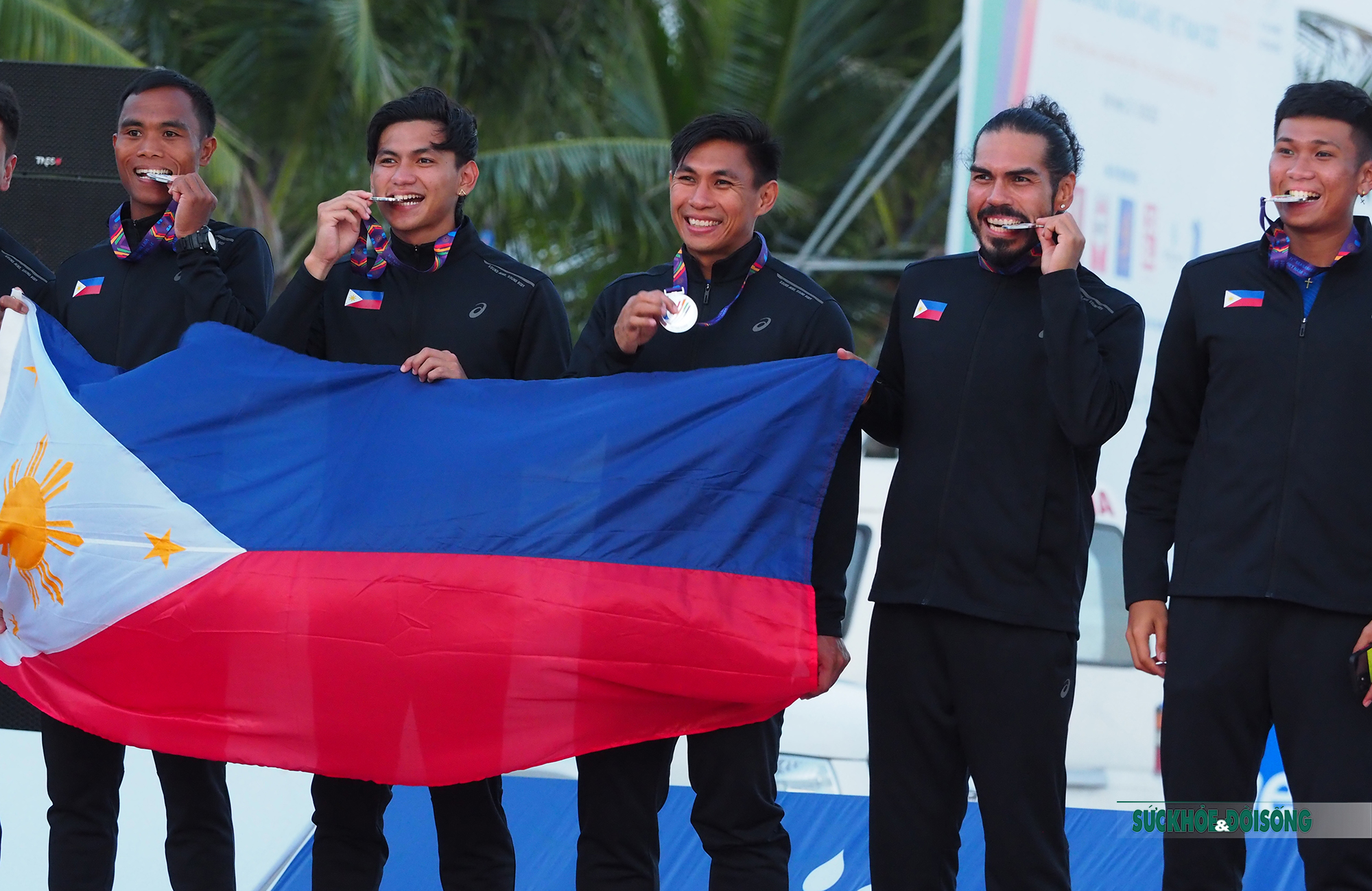Đội tuyển bóng ném bãi biển nam Việt Nam bảo vệ thành công Huy chương Vàng tại kỳ SEA Games 31 - Ảnh 4.