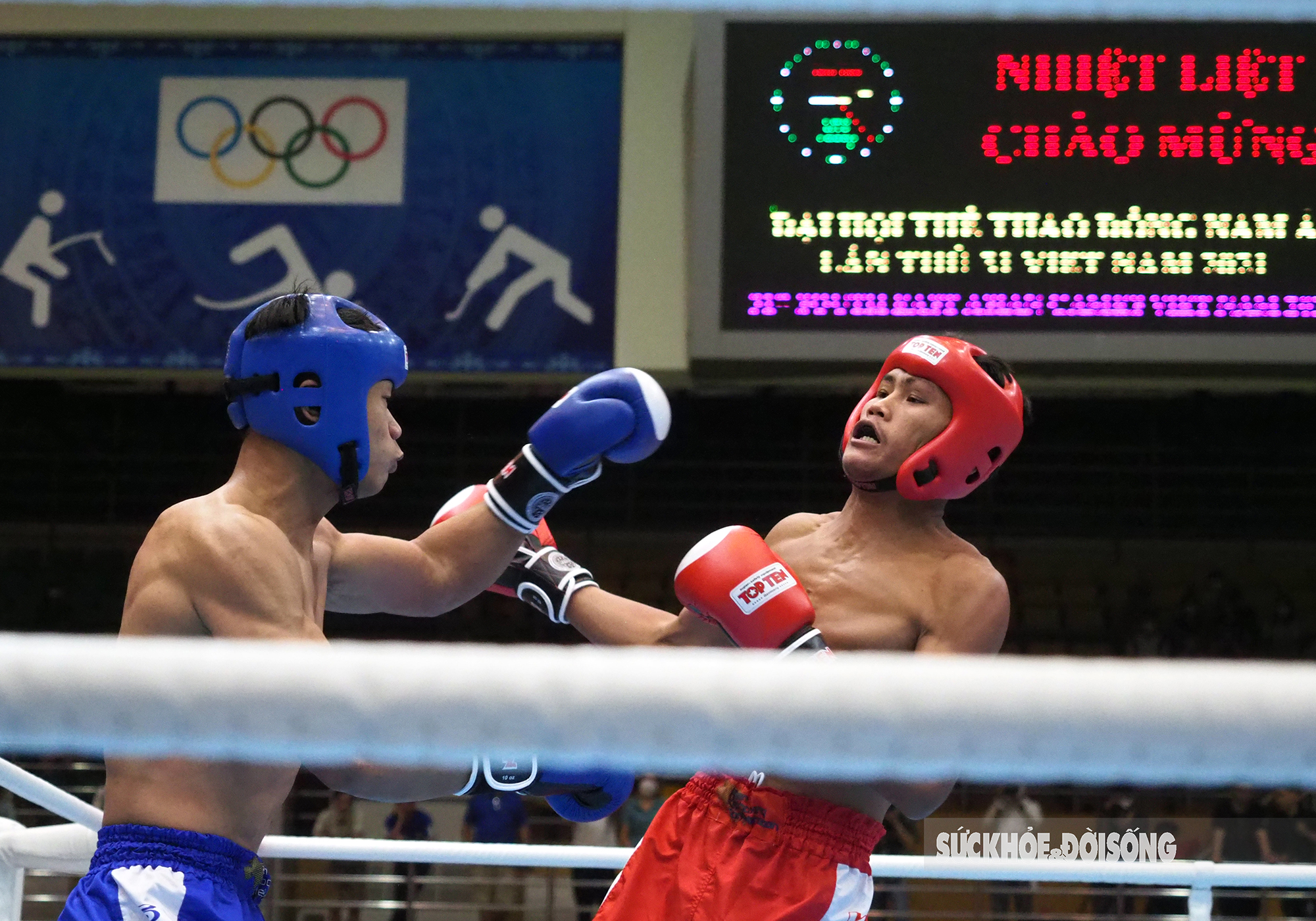 Dân Bắc Ninh “tiếp lửa” Đội tuyển kickboxing Việt Nam xuất sắc giành 5 Huy chương Vàng lúc nửa đêm - Ảnh 12.