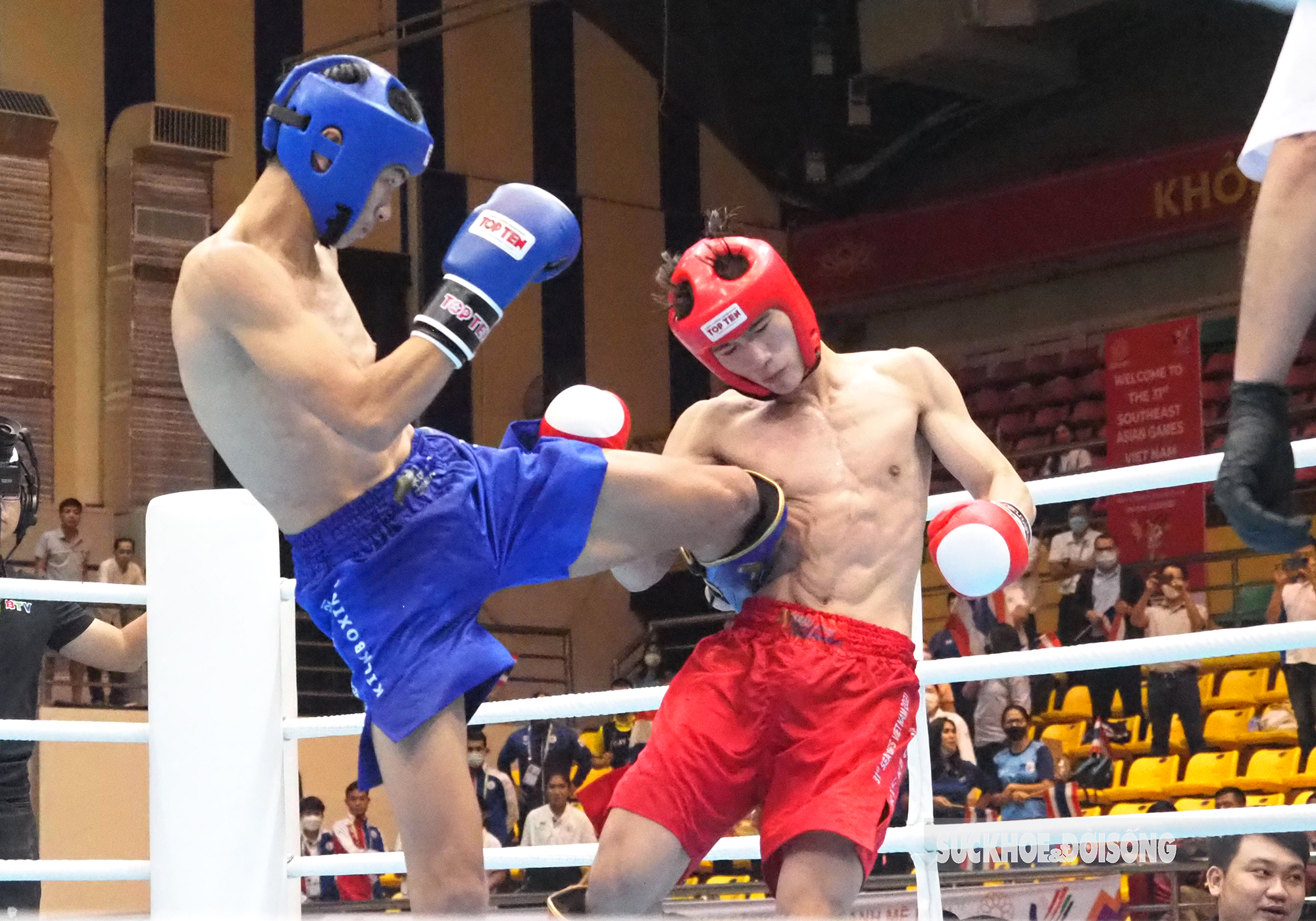 Dân Bắc Ninh “tiếp lửa” Đội tuyển kickboxing Việt Nam xuất sắc giành 5 Huy chương Vàng lúc nửa đêm - Ảnh 19.