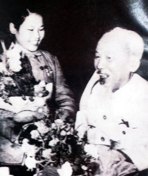 Chuyện người nữ anh hùng Quảng Bình 5 lần vinh dự gặp Bác Hồ - Ảnh 2.