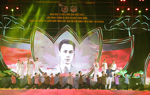 Kỉ niệm 127 năm ngày sinh Chủ tịch Hồ Chí Minh