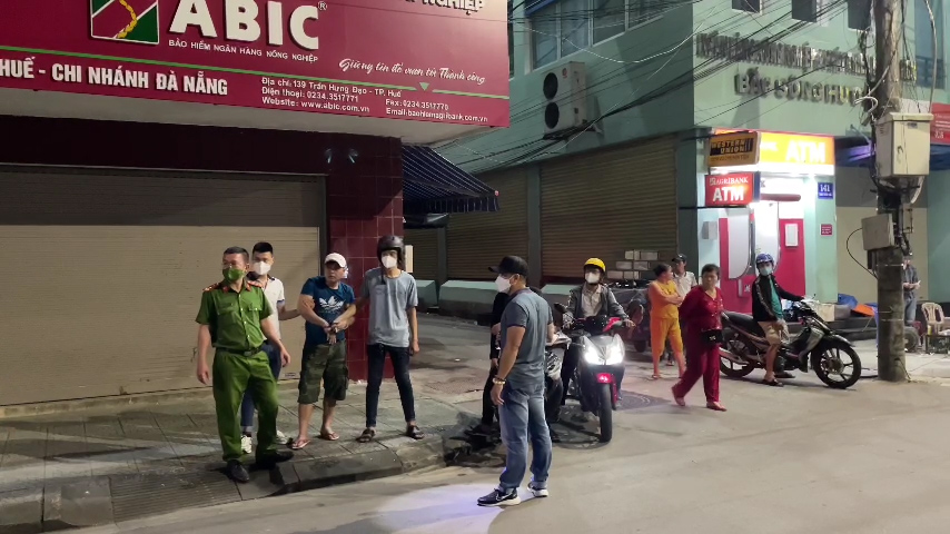 Bắt "ông trùm" tại điểm nóng ma túy giữa lòng TP Huế - Ảnh 1. Bắt "ông trùm" tại điểm nóng ma túy giữa lòng TP Huế - Ảnh 1.