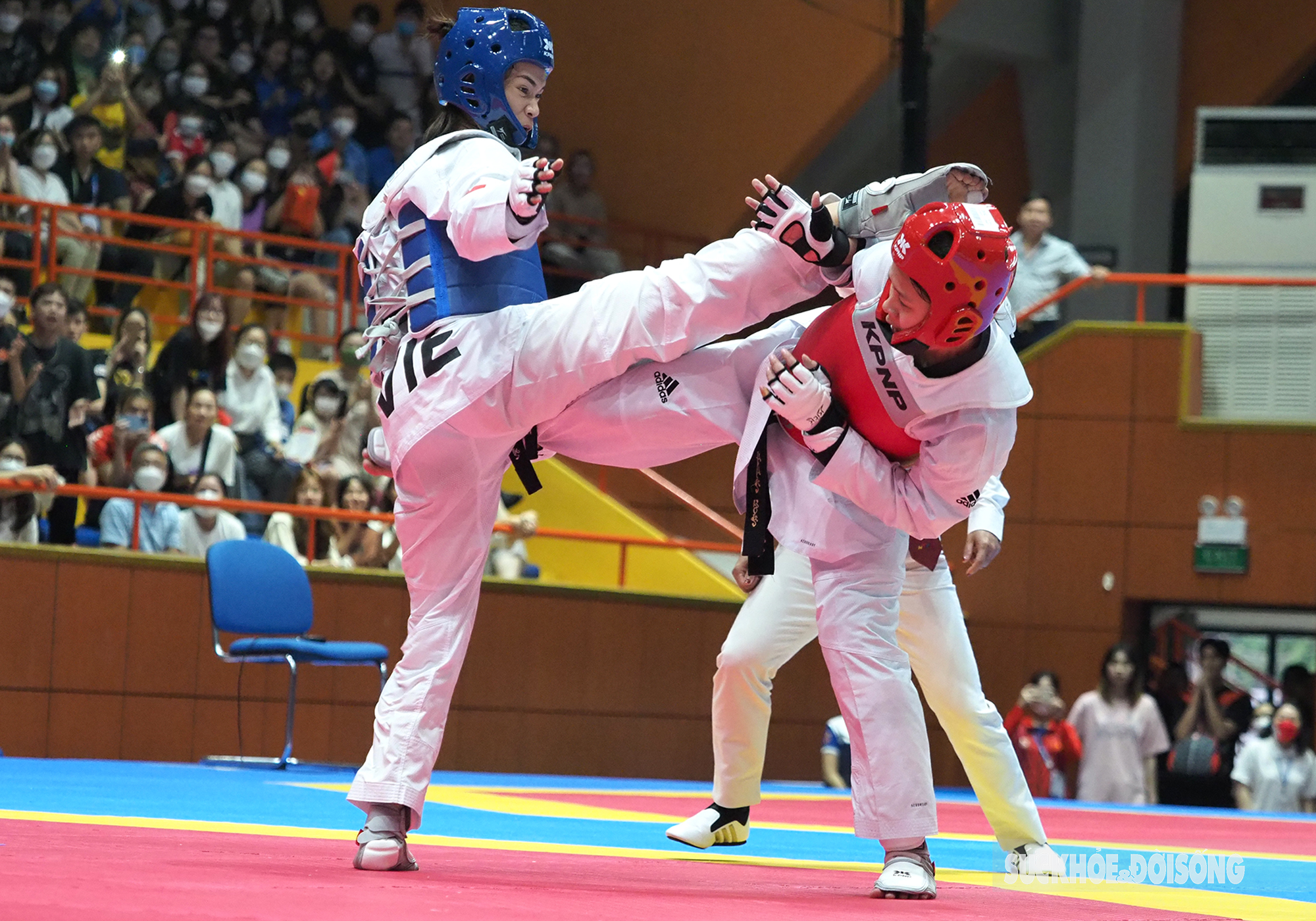 Chồng của VĐV Taekwondo vượt hơn 800km chứng kiến vợ lội ngược dòng ngoạn mục tại đấu trường SEA Games - Ảnh 10.