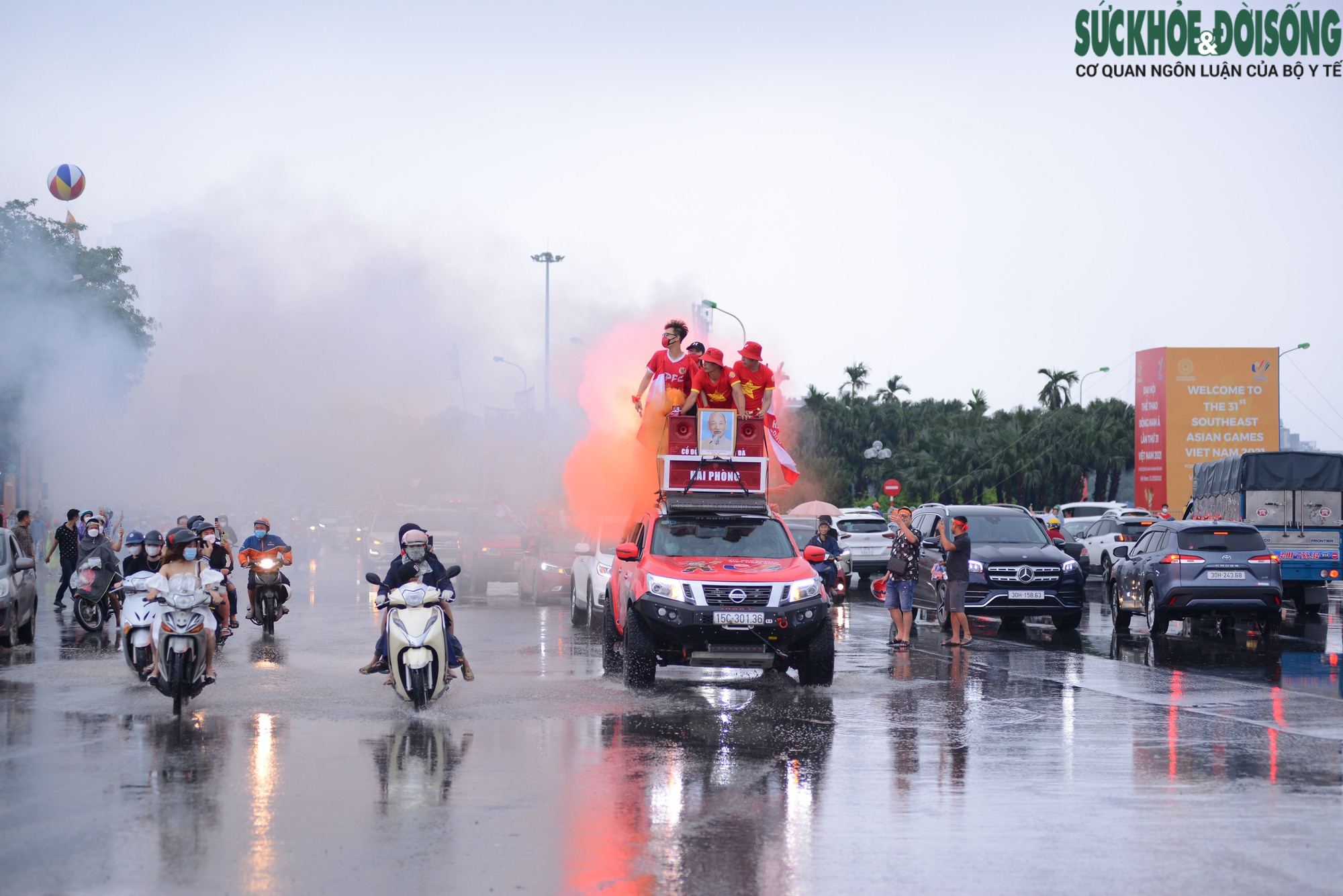 Người hâm mộ sẵn sàng 'bùng cháy', ăn mừng chiến thắng của U23 Việt Nam trước - Ảnh 6.