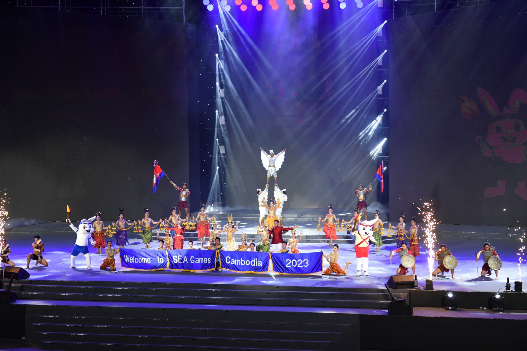 TỔNG THUẬT: Bế mạc SEA Games 31 - Ảnh 3.