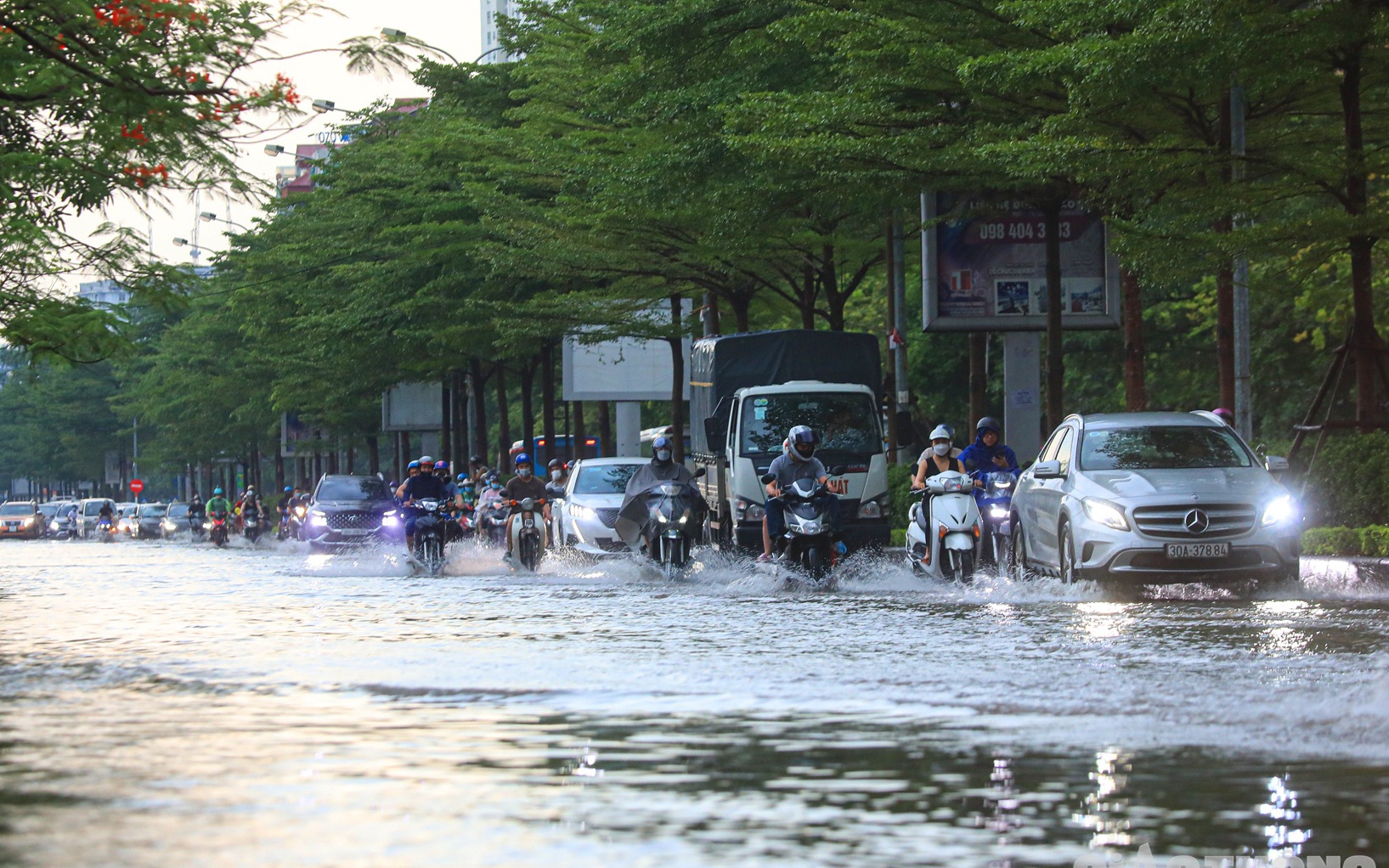 Hà Nội và các tỉnh lân cận chuẩn bị đón mưa giông, gió giật mạnh