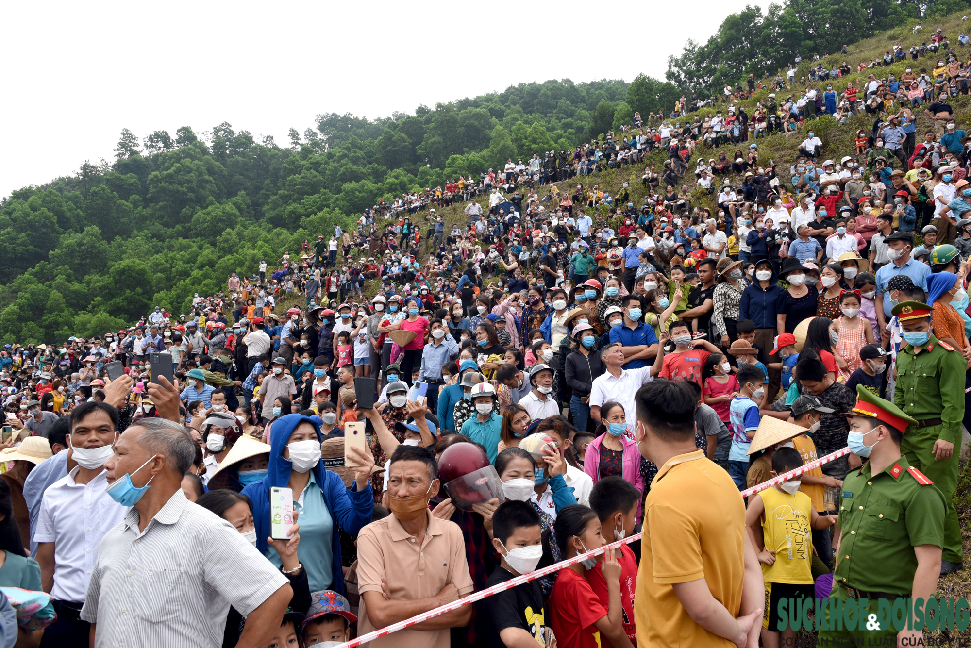 Trình diễn bay khinh khí cầu chào mừng SEA Games 31 tại Hà Tĩnh - Ảnh 11.