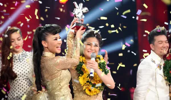 Hương Tràm: Giọng ca xứ Nghệ 17 tuổi gây bão &quot;The Voice&quot; mùa đầu tiên giờ ra sao trên đất Mỹ? - Ảnh 2.