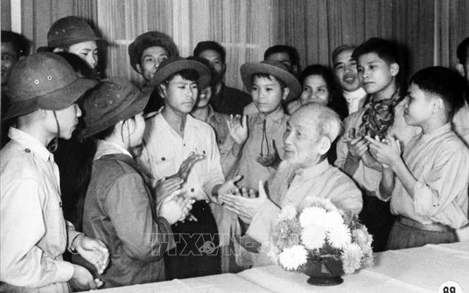 Kỷ niệm 74 năm Ngày Chủ tịch Hồ Chí Minh ra Lời kêu gọi thi đua ái quốc