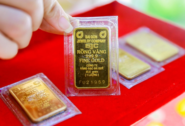 Giá vàng trong nước lao dốc, giảm hơn 1 triệu đồng/lượng - Ảnh 1.