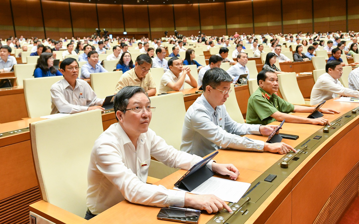 Thông qua Luật Điện ảnh (sửa đổi), Luật TĐKT (sửa đổi) và phê chuẩn quyết toán NSNN năm 2020