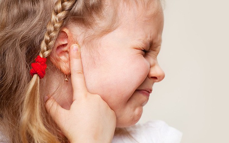Những sai lầm cần tránh trong cách vệ sinh tai cho trẻ bị viêm tai giữa