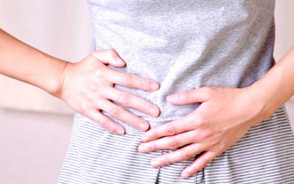 Đau bụng do giun ở người lớn: Dấu hiệu và thời điểm cần đi khám- Ảnh 3. Điểm mặt các bệnh lý tiềm ẩn khi bị đau bụng dưới ở nữ giới