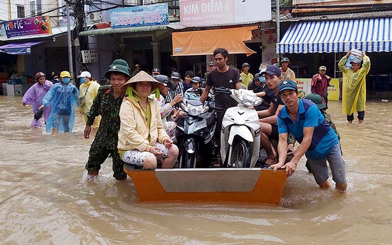 Áp thấp nhiệt đới mạnh lên thành bão, sẵn sàng di chuyển người dân khỏi vùng nguy hiểm