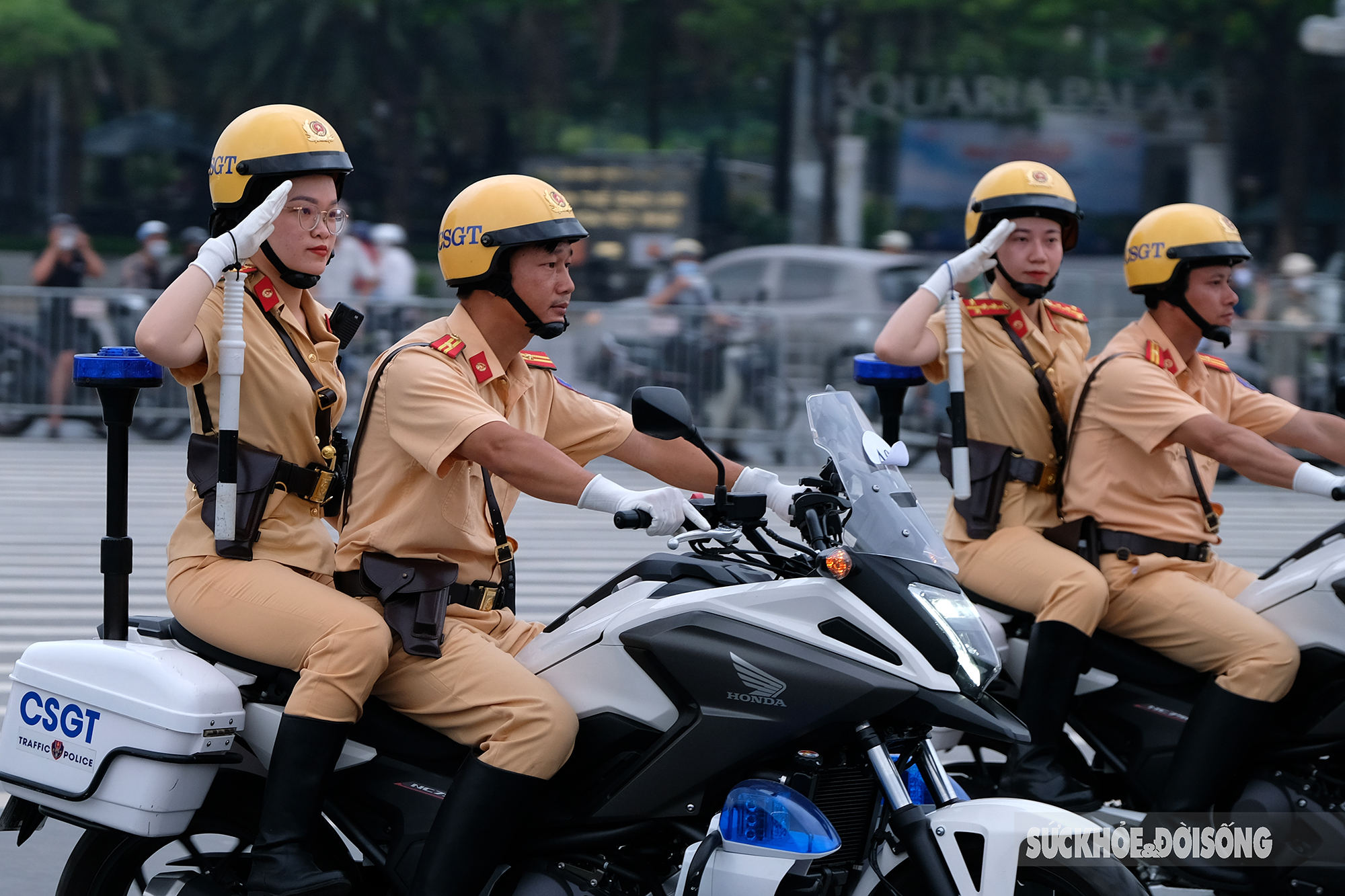 Những bóng hồng vàng của lực lượng Cảnh sát giao thông - Ảnh 9.