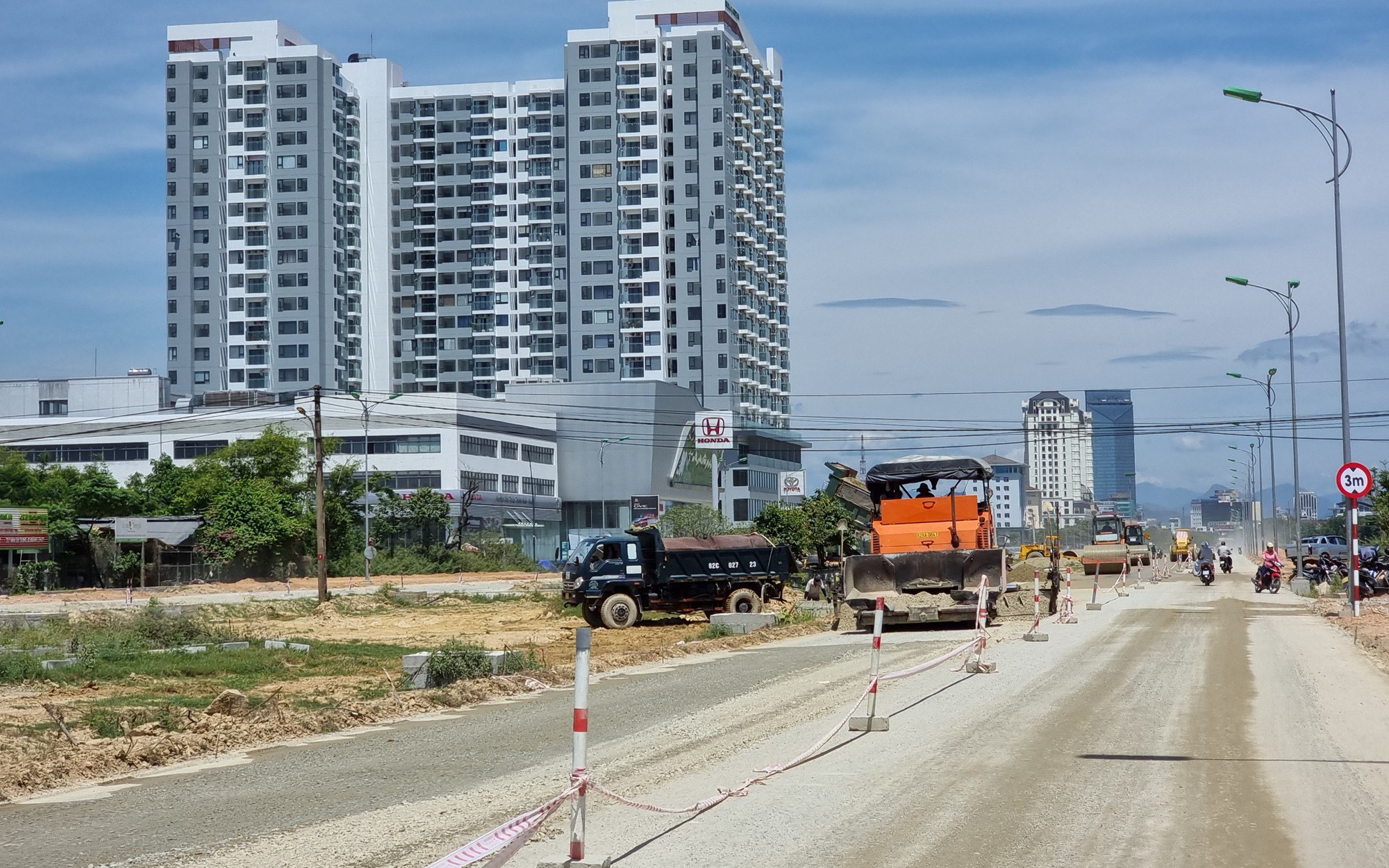 Dân lo nằm trong &quot;biển nước&quot; mùa lũ sau khi nâng đường