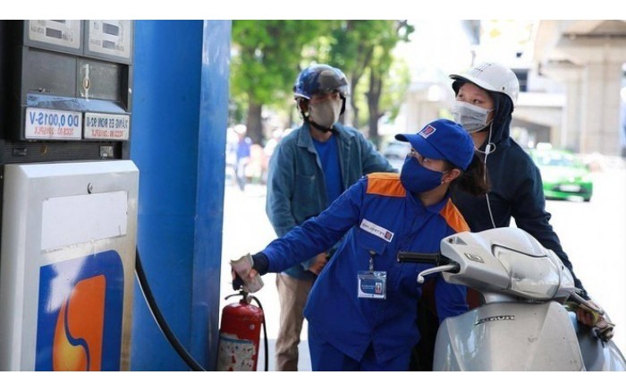 Hàng hóa có giảm theo giá xăng dầu?