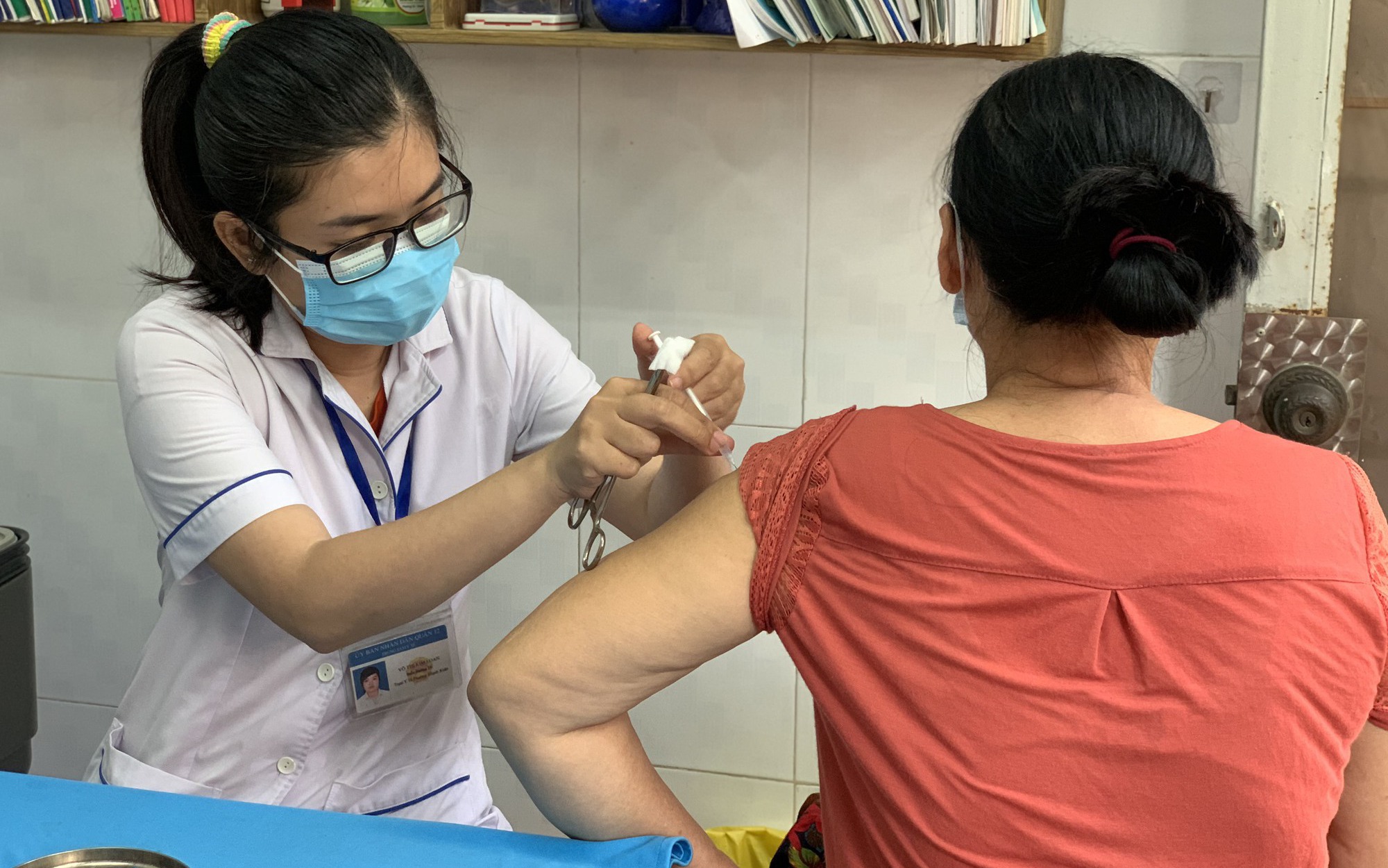 TP.HCM kéo dài đợt cao điểm tiêm vaccine phòng COVID-19 đến hết tháng 7/2022