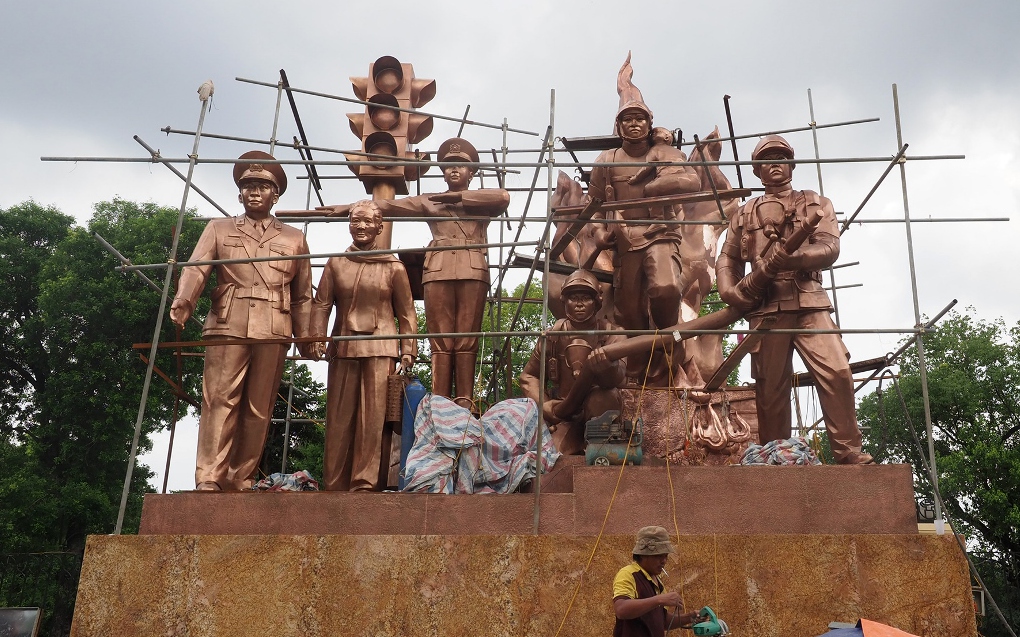 Mục sở thị tượng đài ‘2 trong 1’ về chiến sĩ CSGT và PCCC ở Hà Nội sắp hoàn thiện
