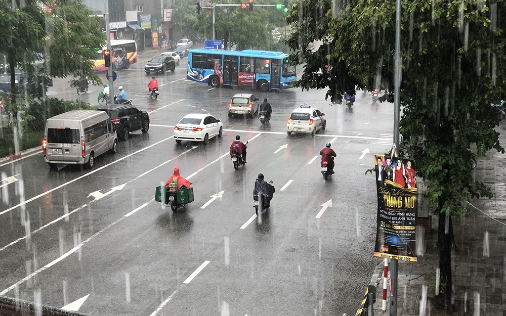 Thời tiết ngày 19/7: Bắc và Nam Bộ có mưa, Trung Bộ tiếp tục nắng nóng