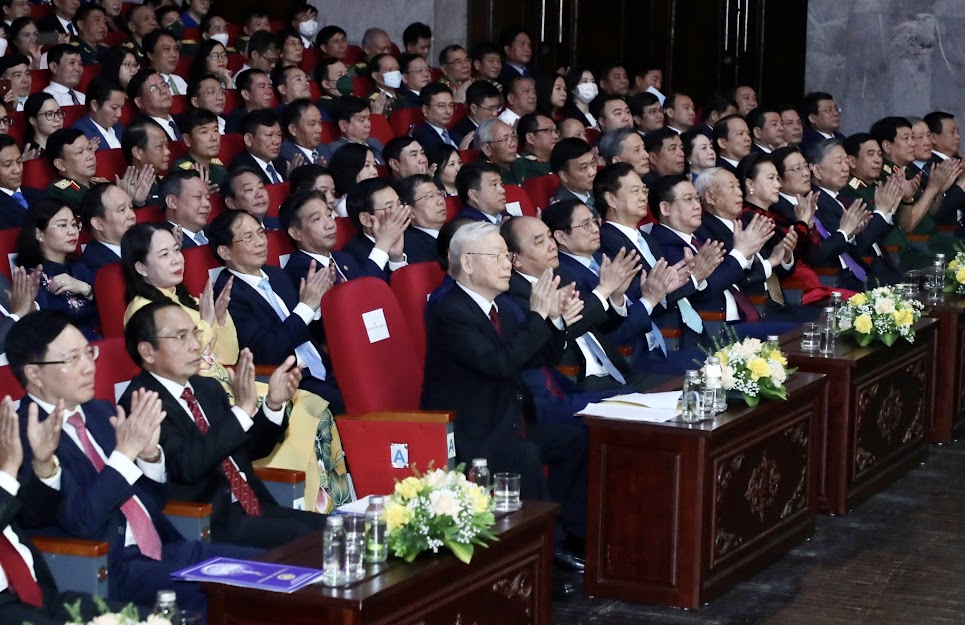 &quot;Tình nghĩa Việt-Lào sáng hơn trăng rằm, thơm hơn đóa hoa nào thơm nhất&quot; - Ảnh 2.