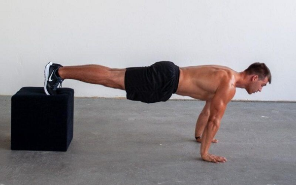 5 bài tập tăng cơ ngực cho nam giới có thể thực hiện tại nhà