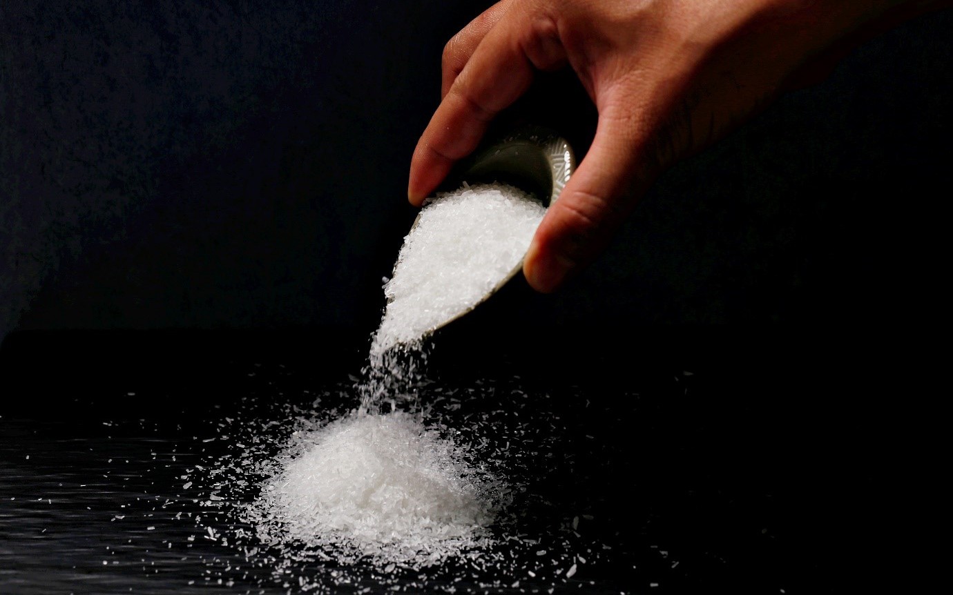 Cách giảm muối trong khẩu phần ăn cho người tăng huyết áp