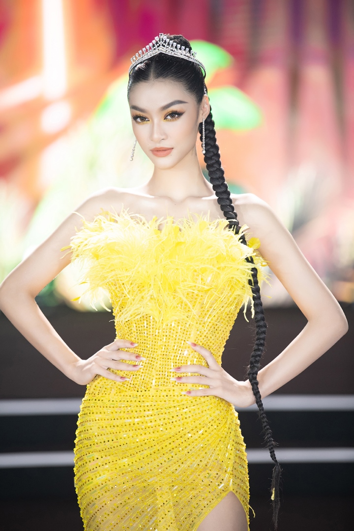 Dàn hoa hậu diện đầm cắt xẻ gợi cảm trên thảm đỏ Miss World Vietnam 2022 - Ảnh 4.