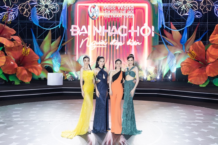 Dàn hoa hậu diện đầm cắt xẻ gợi cảm trên thảm đỏ Miss World Vietnam 2022 - Ảnh 1.
