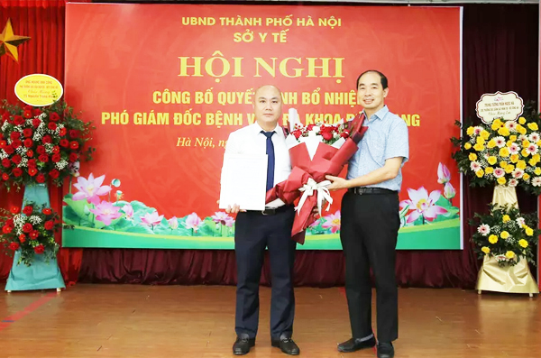 Bổ nhiệm Phó Giám đốc Bệnh viện Đa khoa Đức Giang - Ảnh 2.