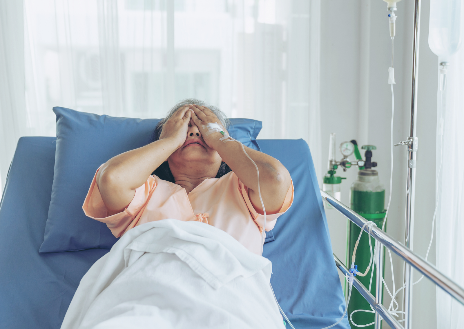 5 di chứng tai biến mạch máu não cần cảnh giác - Ảnh 1.