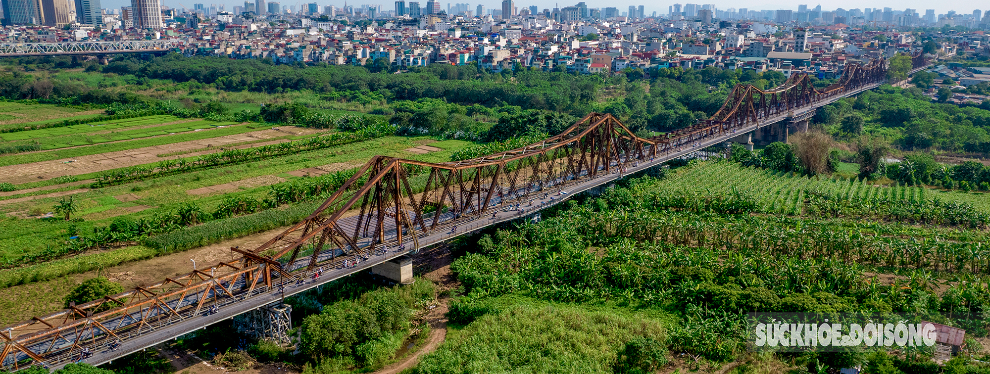 Ngắm cầu Long Biên - “Chứng nhân lịch sử” từ trên cao trước khi được cải tạo - Ảnh 1.