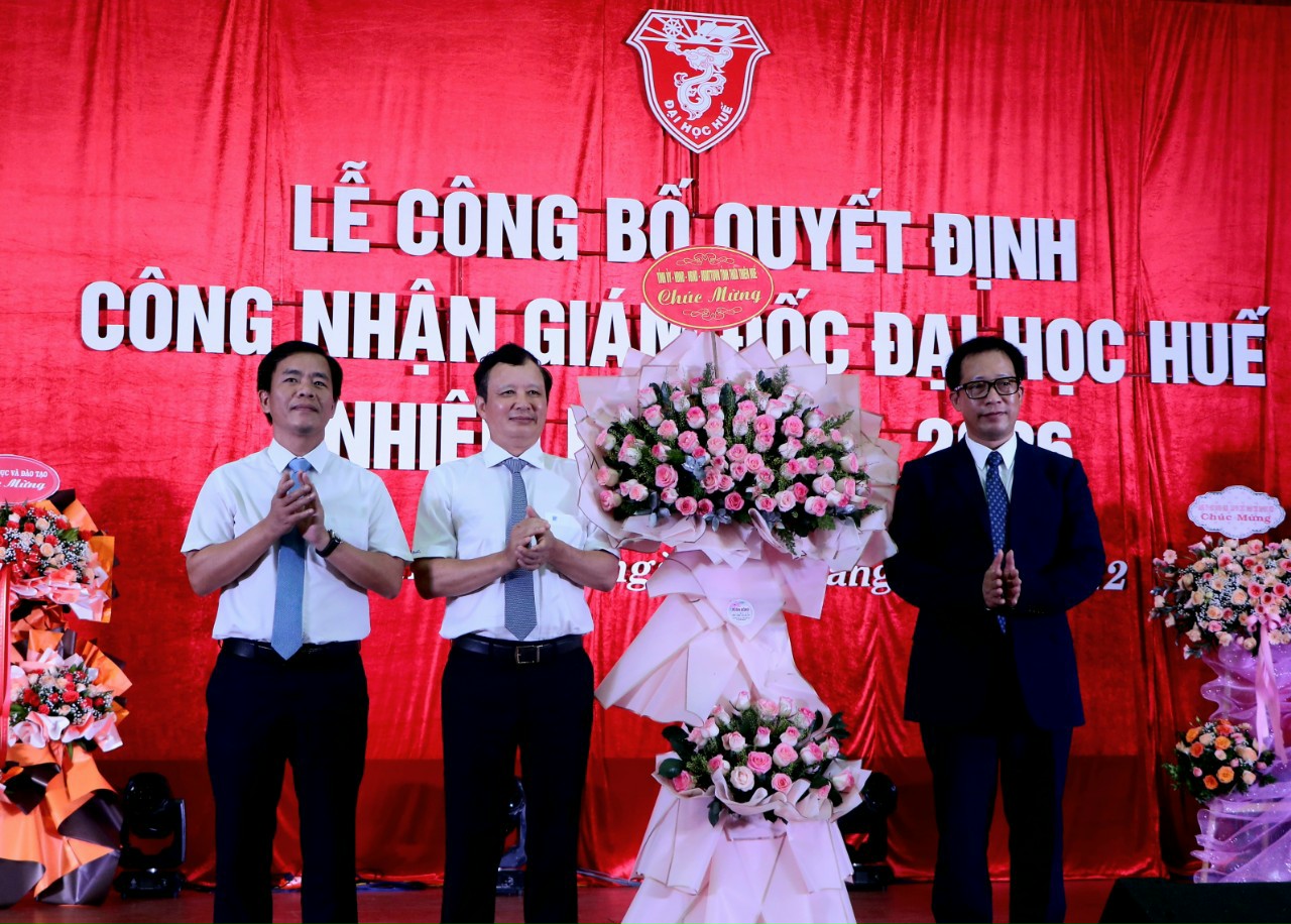 PGS.TS Lê Anh Phương giữ chức Giám đốc Đại học Huế - Ảnh 2.