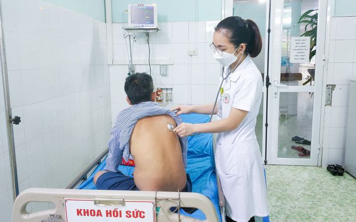 Từ vụ người đàn ông ngộ độc sau hút thuốc lá điện tử, cảnh báo hiểu nhầm tai hại về sản phẩm này 