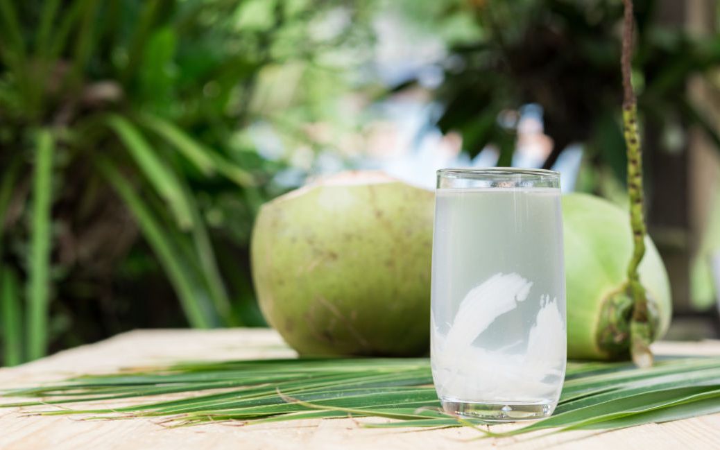 5 lợi ích tuyệt vời của nước dừa tươi