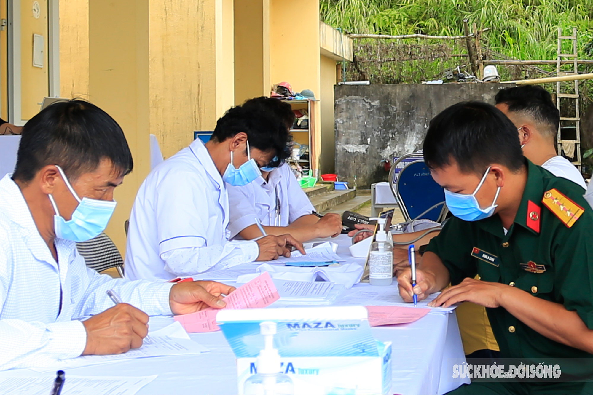 Xã Sùng Phài, Lai Châu tăng tốc bao phủ vắc xin phòng COVID-19 - Ảnh 6.